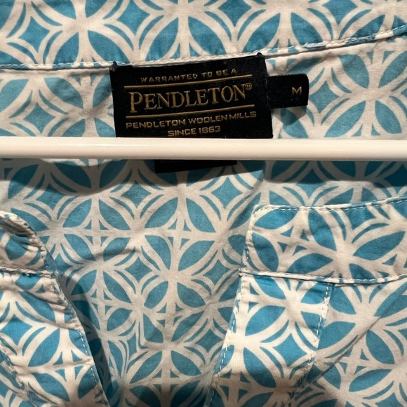 Pendleton Blue and White Geometric Tunic Top 100% Cotton EUC Size M Lightweight - Picture 2 of 2